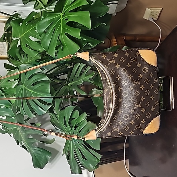 #0710-584 LOUIS VUITTON MONOGRAM BOLOUGNE SHOULDER BAG - Picture 2 of 9